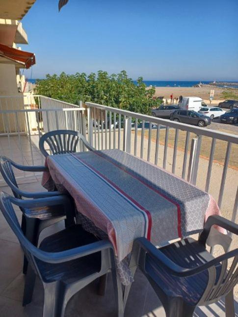 Superbe Appartement Avec Vue Sur Le Port Et Plage Saint-Pierre-la-Mer  Eksteriør billede